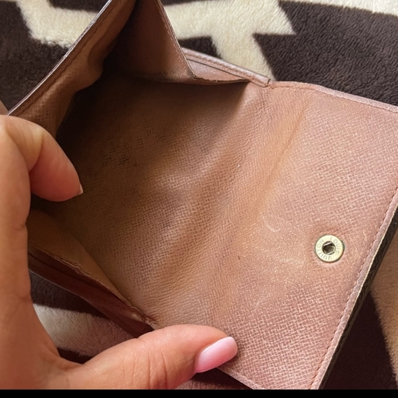 SALE 🔆💥☀️ LOUIS VUITTON WALLET - Picture 5 of 5